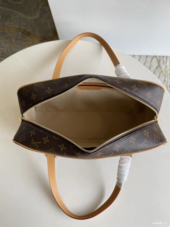 WIS VUITTON CITE LOUIS 0206